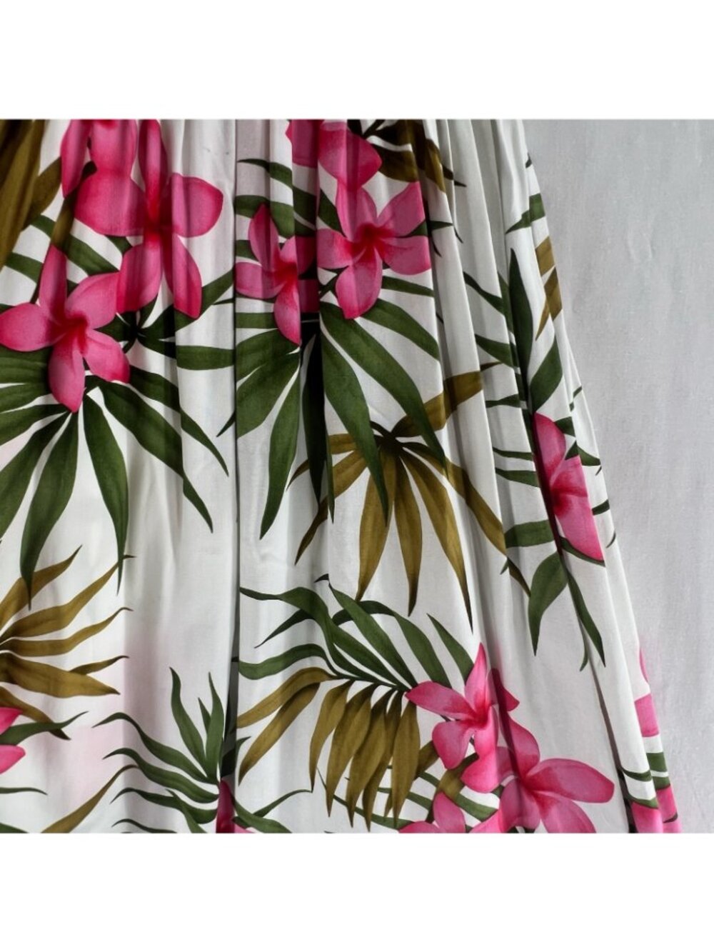 Royal Hawaiian Creations Smocked Sundress Womens S Rayon Plumeria Floral White - Picture 7 of 11